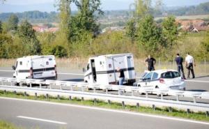 Oružana pljačka na autoputu Beograd - Zagreb: Ukraden novac, vozač u bolnici