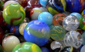 Znate li kako se prave klikeri? (VIDEO)