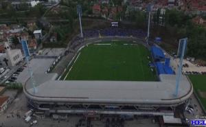 Pogled iz zraka: Kad Manijaci pjevaju u jedan glas 'Grbavicu' (VIDEO)