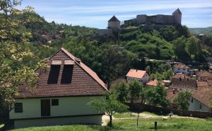 FOTO: Iznad Tešnja sunce sija - proljetni dan u gradiću među brdima