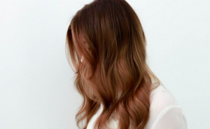 Ova boja za kosu je u modi ovog proljeća