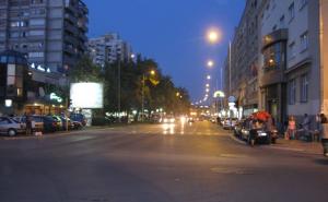 Udario suprugu automobilom, pa je ubadao nožem u vrat i stomak