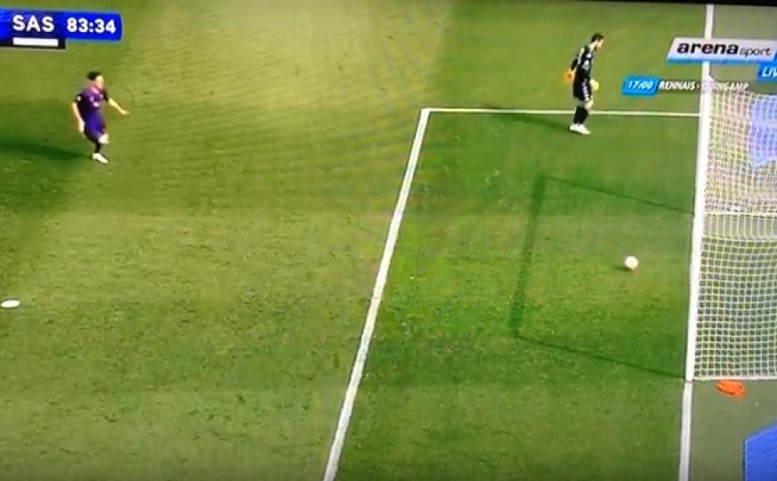 Dobri, stari calcio: Kako se obrukao golman Sassuola (VIDEO)