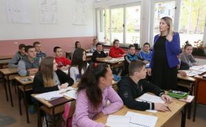 Bosanski Novi/Novi Grad: Razrednica obezbijedila svim đacima novac za ekskurziju 