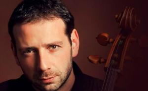 Zvuk violončela uz Sarajevsku filharmoniju: Boris Andrianov svira Dvoržaka