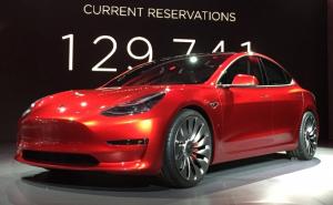 Dionice Tesle porasle preko 40 posto! Uzmite 50 eura i trgujte dionicama ove futurističke kompanije