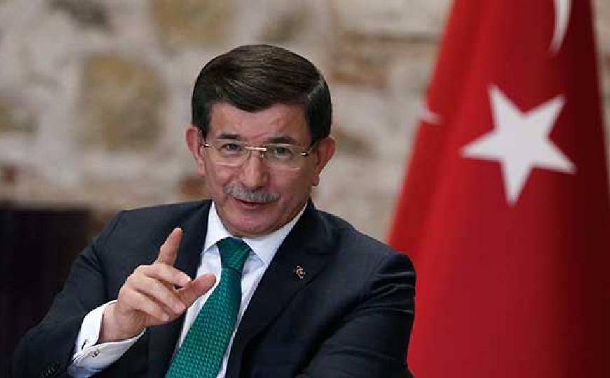 Davutoglu poručio EU: Ne ukinete li vize turskim državljanima, puštamo vam izbjeglice  