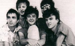 Crvena jabuka - Volio bih da si tu 