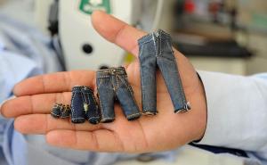 Majstor svog zanata: Krojač skrojio farmerke duge devet milimetara