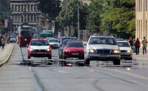 Gužve u ulici Safeta Hadžića, Obala Kulina bana, na Skenderiji...