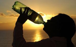 Haos u Španiji: Hiljade ljudi zaražene virusom iz flaširane vode