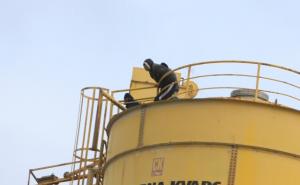 Radnici 'Tuzla kvarca' odbili poziv ministra Mićanovića: Prijete skokom sa silosa