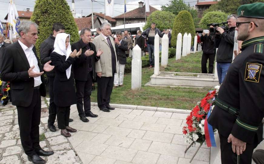 Odata počast šehidima i poginulim borcima koji su 2. maja odbranili Sarajevo