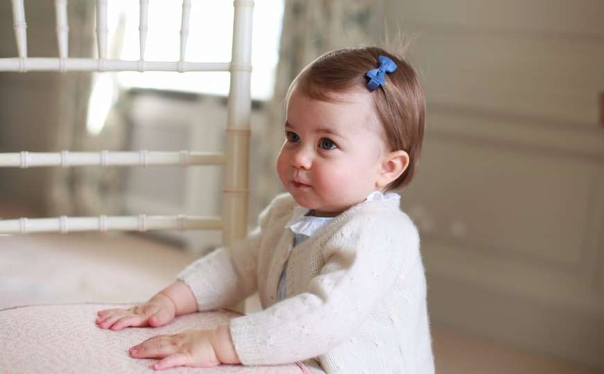 Objavljene fotografije za prvi rođendan malene Charlotte
