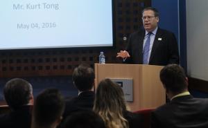 Ugledni američki diplomat Kurt Tong o ekonomskom povezivanju u svijetu