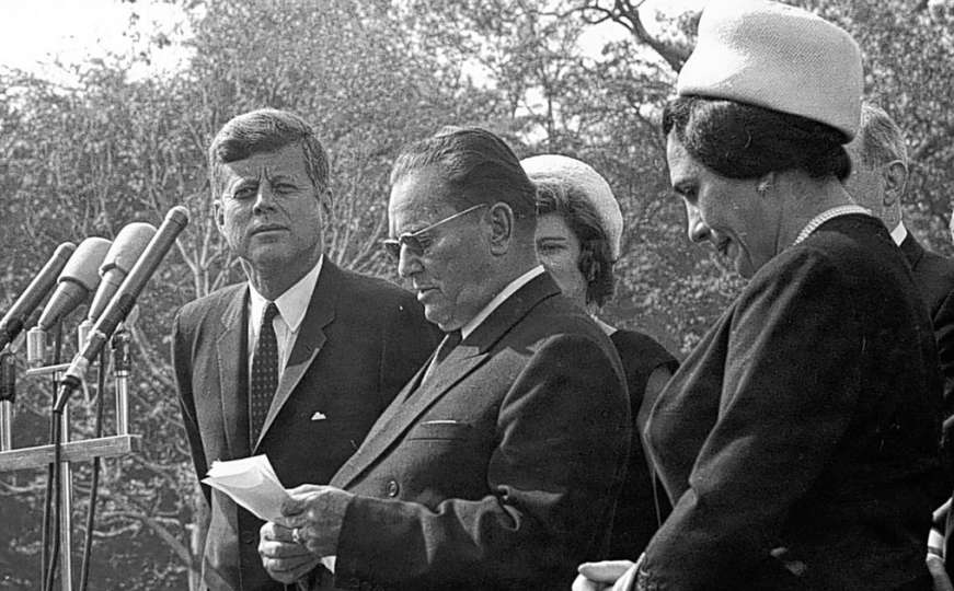Kapetan Amerika, Papa Franjo i Josip Broz Tito