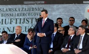 Ahmet Davutoglu: Plakao sam zajedno s Alijom Izetbegovićem kad je srušena Ferhadija 