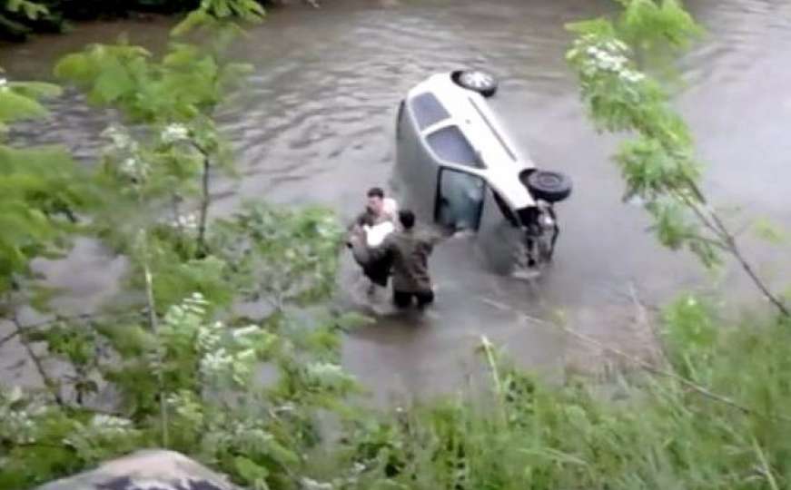 Pripadnici OS BiH spasili ženu koja je automobilom sletjela u rijeku
