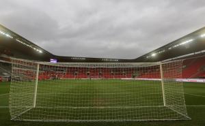 Pijani sudija teturao se po fudbalskom travnjaku