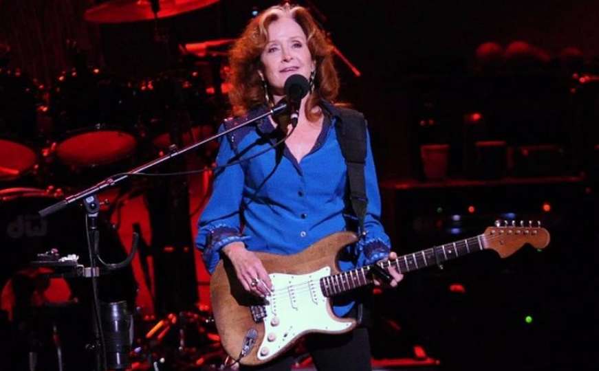 Bonnie Raitt - Need You Tonight