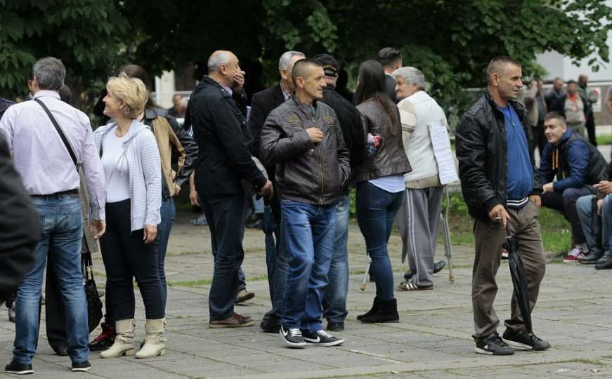 Pristalice opozicije: U parku Mladen Stojanović trenutno oko 1000 ljudi