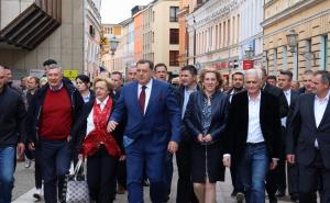 Dodik stigao na proteste: Prisutni ga pozdravili aplauzom