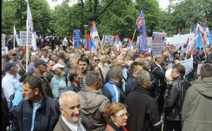 Protest opozicije počeo 'Maršem na Drini' i povicima 'Mile, lopove'