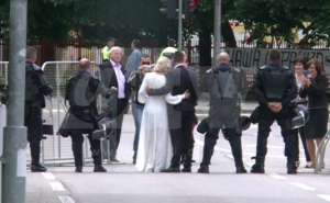 U zoni koja je razdvajala opoziciju i vlast, danas je cvjetala ljubav