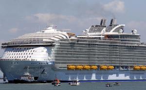 U Francuskoj porinut najveći brod na svijetu