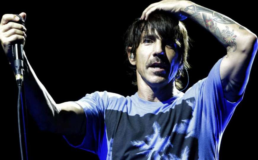 Koncert Peppersa iznenada otkazan, Kiedis hitno prevezen u bolnicu