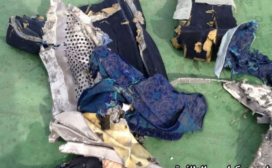 Prve fotografije nakon rušenja aviona: Nađeni pojasevi, dekica za bebe...