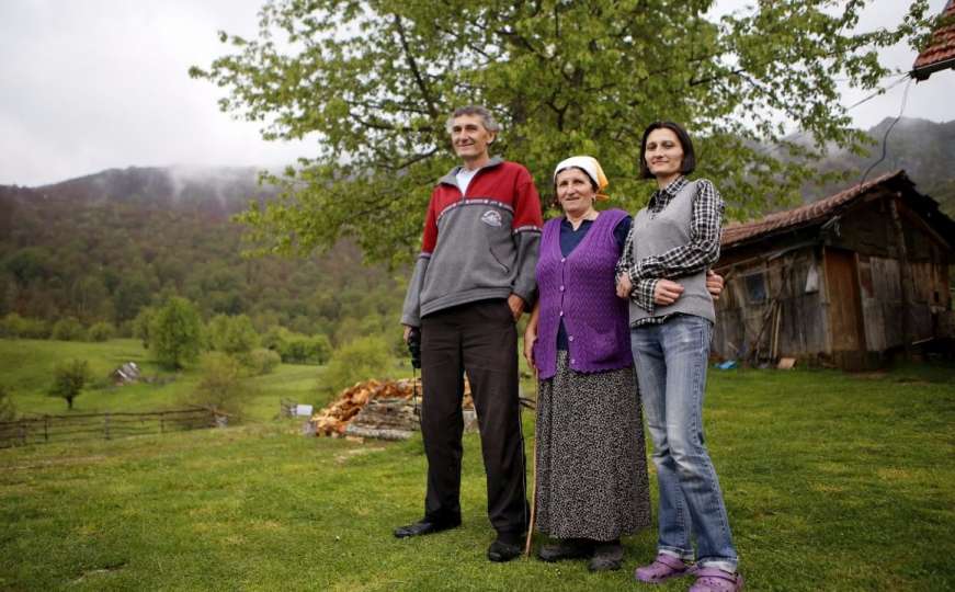Porodica Vuk - Sami na više od hiljadu metara nadmorske visine, ali ništa im ne fali