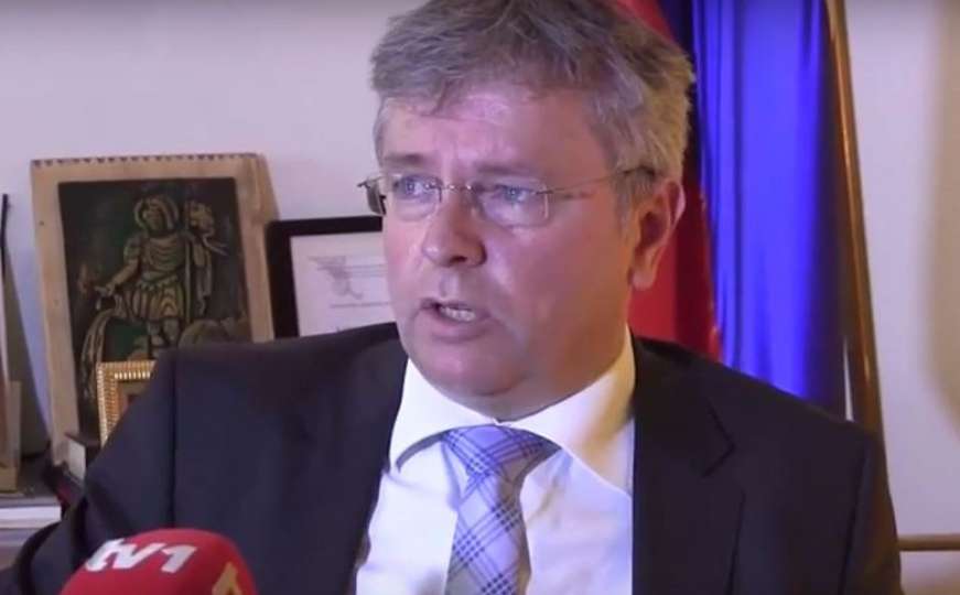 Pogledajte šta je poručio ambasador Slovenije nakon drame na krovu