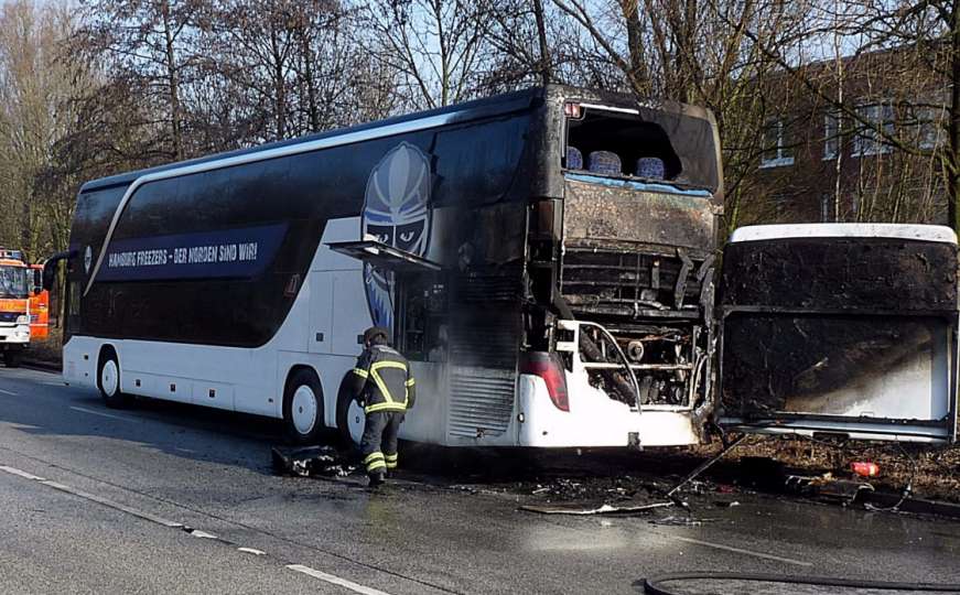 Zapalio se autobus koji je prevozio učenike iz BiH na ekskurziju