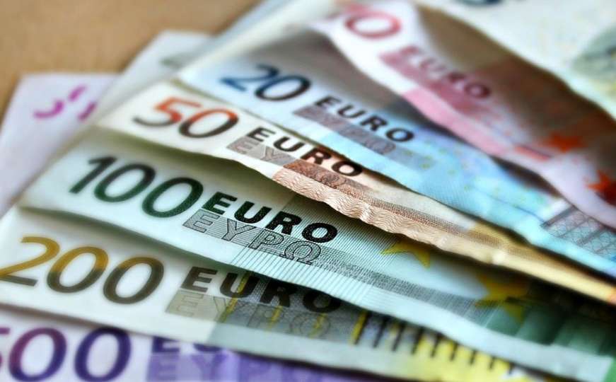 Prijedlog: Svi građani EU dobit će od 500 do 2000 eura