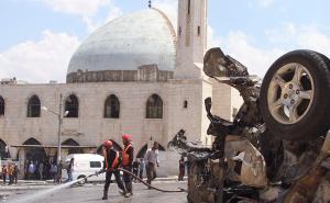 U bombaškom napadu ispred džamije poginulo pet, ranjeno 11 osoba