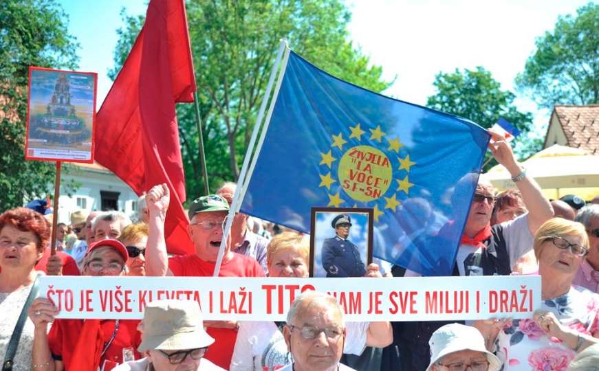 Hiljade Titovih sljedbenika proslavile Dan mladosti u Kumrovcu