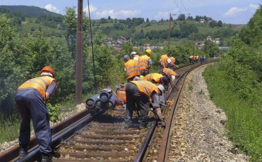 Teška nesreća tokom obnove pruge u Hadžićima