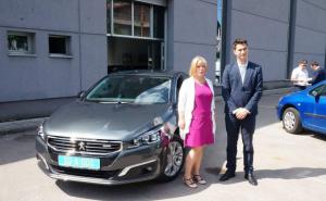 Zelena Ambasada: Ambasadorica Francuske odabrala hibridni Peugeot 508