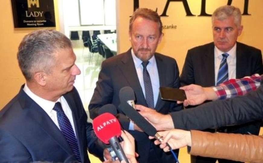 O čemu će danas u Sarajevu razgovarati Izetbegović, Radončić i Čović