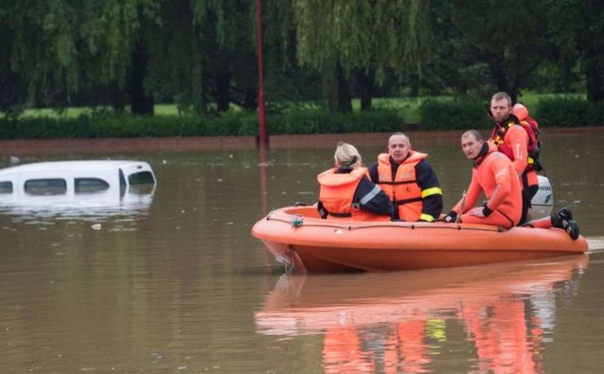 Poplave i u Rumuniji: Više od 200 osoba evakuirano iz domova