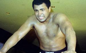 Britanski bokser Amir Khan: Ali je pokazao hrabrost prelaskom na islam