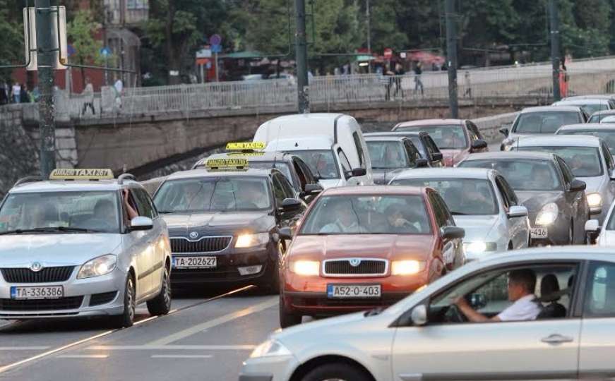 Obustava saobraćaja u dvije ulice u centru Sarajeva