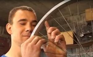 Slijepi mladić iz Modriče postao vrhunski majstor za bicikle