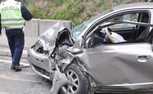 Pet osoba povrijeđeno u teškoj saobraćajnoj nesreći