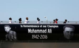 Ljudi iz cijelog svijeta stižu na dženazu Muhammadu Aliju
