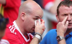 Baleov projektil koban za navijača Velsa