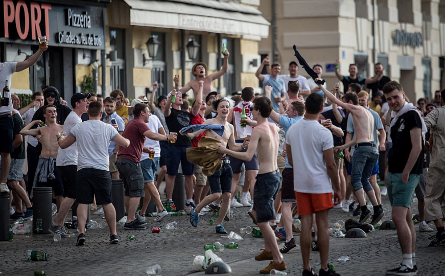 UEFA će diskvalifikovati Engleze i Ruse ako se nasilje nastavi