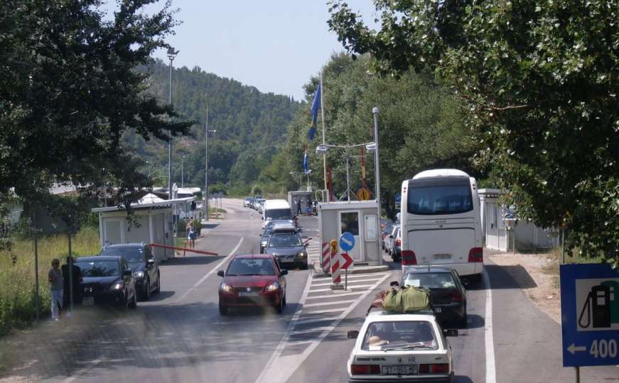 Na graničnom prijelazu Doljani trenutno ne mogu saobraćati vozila iz BiH