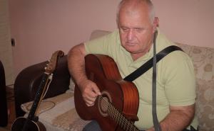 Jovo Jerković, slijepi muzičar koji svira 24 instrumenta